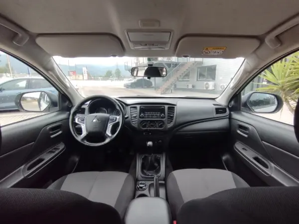 Mitsubishi L200 2.3 DI-D Space Cab Invite 4WD 10