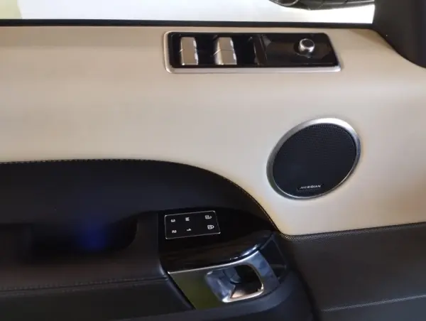 Land Rover Range Rover Sport P400e HSE Plug-In 23