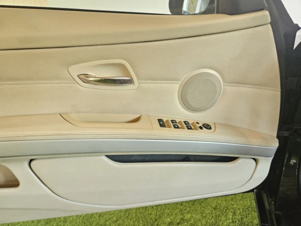 BMW 320 i Cabrio 24