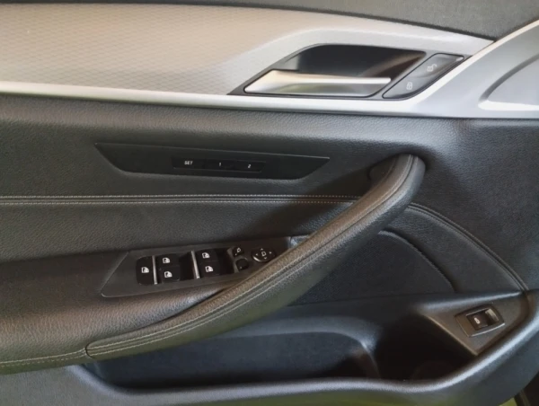BMW 525 d Pack M Auto 23