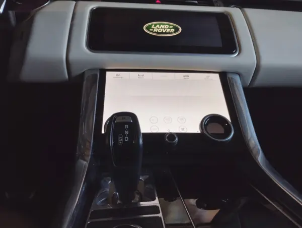 Land Rover Range Rover Sport P400e HSE Plug-In 17