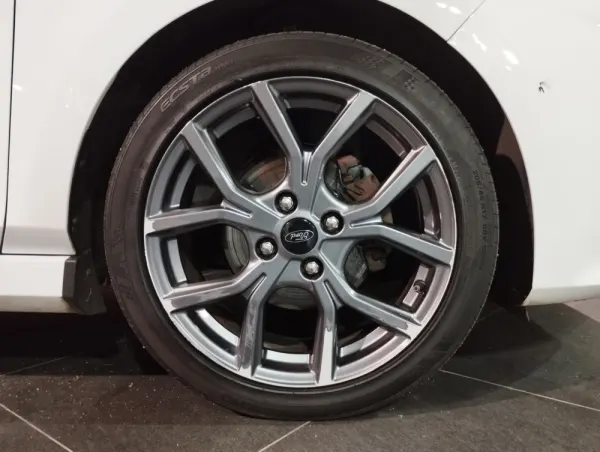 Ford Fiesta 1.0 EcoBoost ST-Line 5