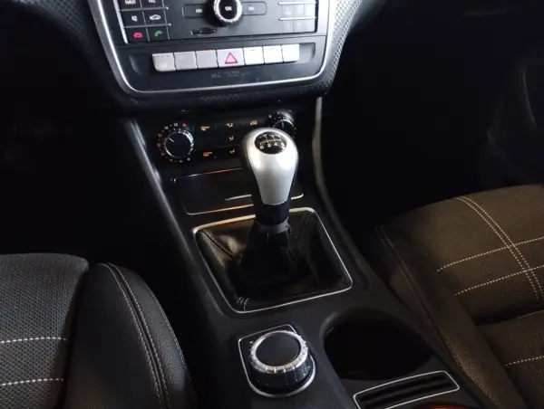 Mercedes-Benz A 180 1.5 CDI BE Urban 19