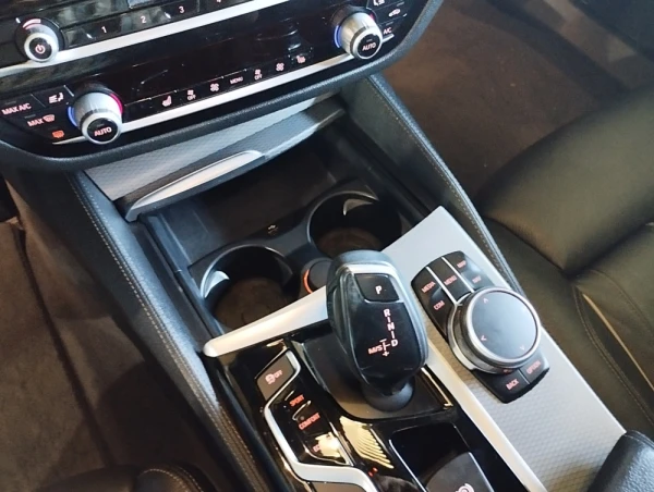 BMW 525 d Pack M Auto 18