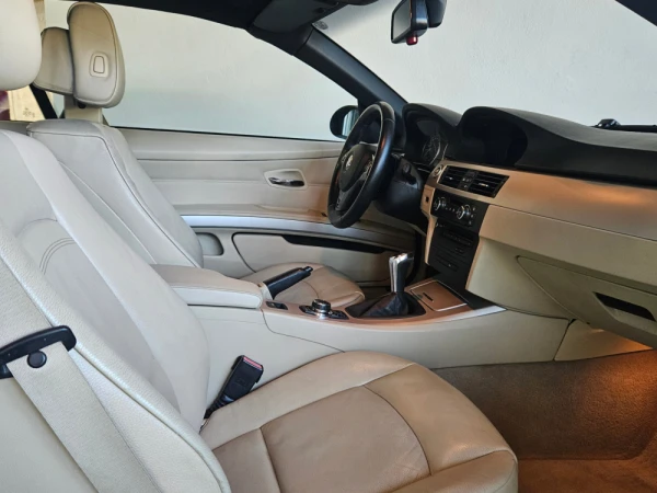 BMW 320 i Cabrio 8