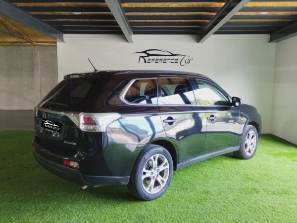 Mitsubishi Outlander 2.2 DI-D Instyle Navi 3
