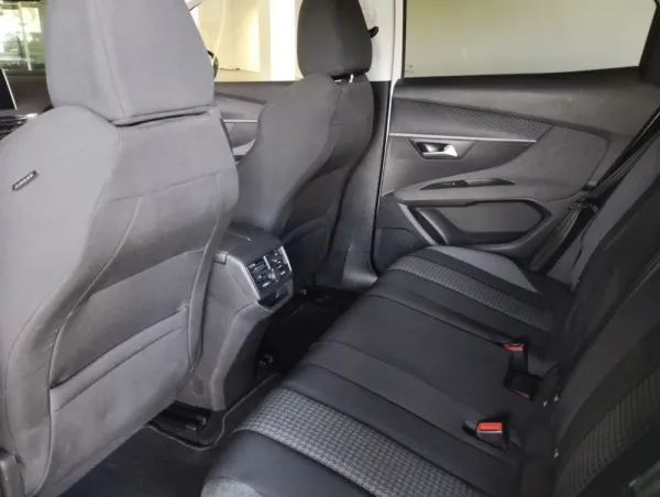 Peugeot 3008 1.5 BlueHDi Active 14