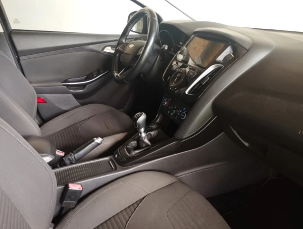 Ford Focus 1.5 TDCi Titanium 8