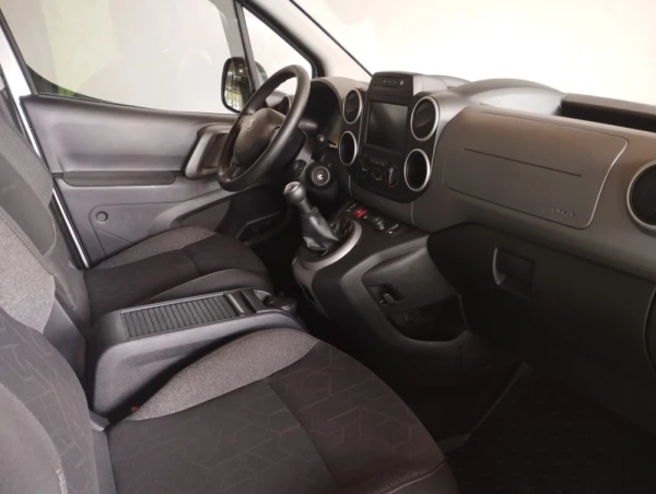 Peugeot Partner Outro 8