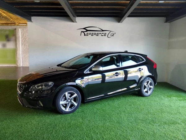 Volvo V40 2.0 D2 R-Design 6