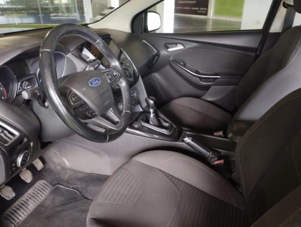 Ford Focus 1.5 TDCi Titanium 13