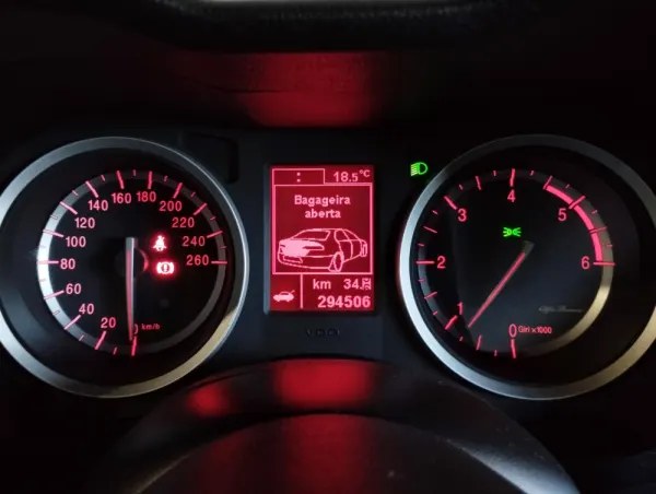 Alfa Romeo 159 1.9 JTDM 16V 150 CV 11