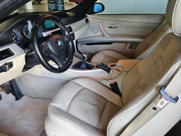 BMW 320 i Cabrio 13