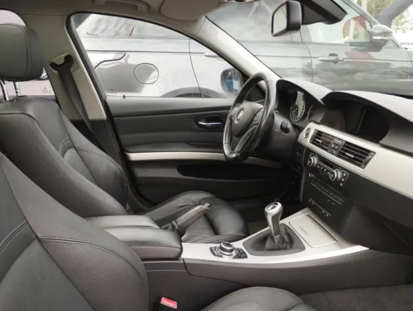 BMW 320 d Touring Line Sport 4