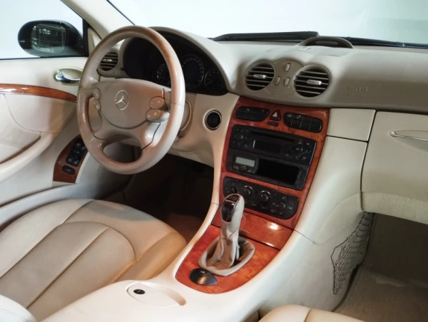 Mercedes-Benz CLK 200 13