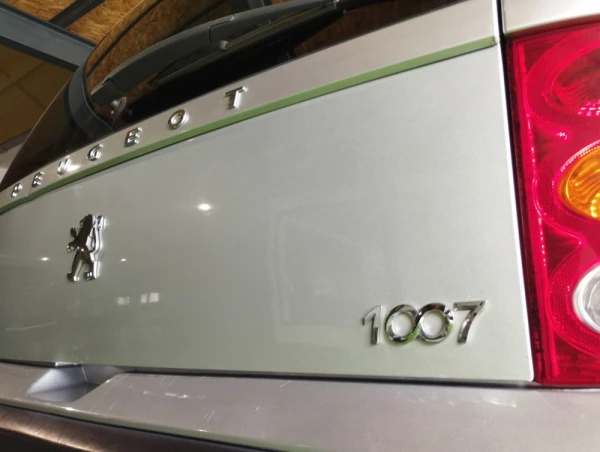 Peugeot 1007 1.4 HDI Trendy 24