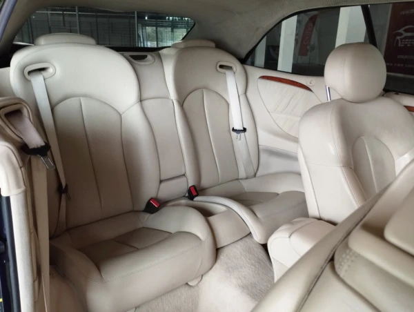 Mercedes-Benz CLK 200 9