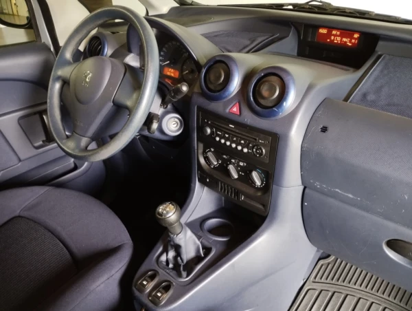 Peugeot 1007 1.4 HDI Trendy 19