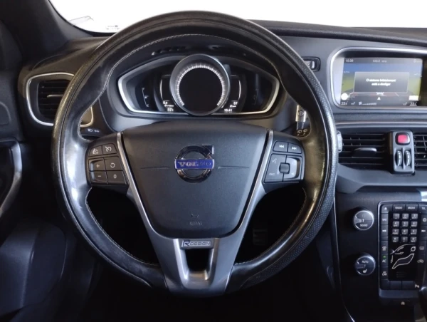 Volvo V40 2.0 D2 R-Design 12