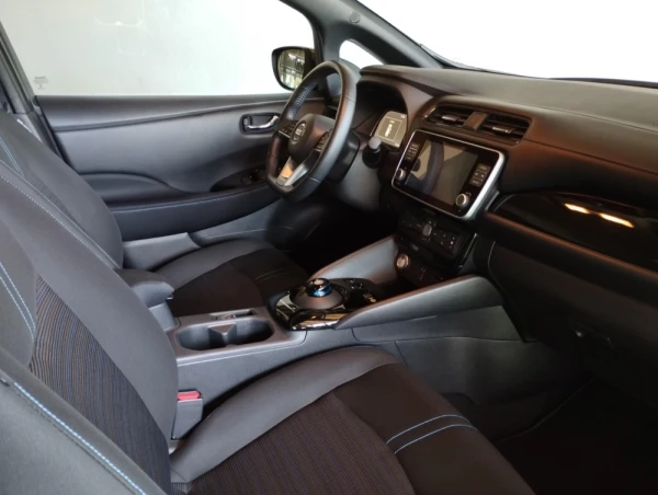 Nissan Leaf N-CONNECTA 8