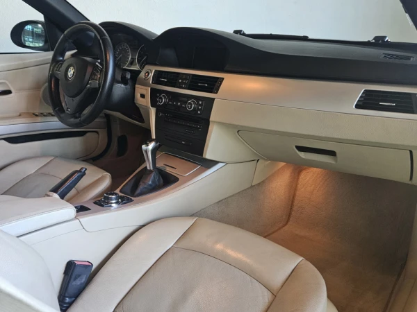 BMW 320 i Cabrio 16