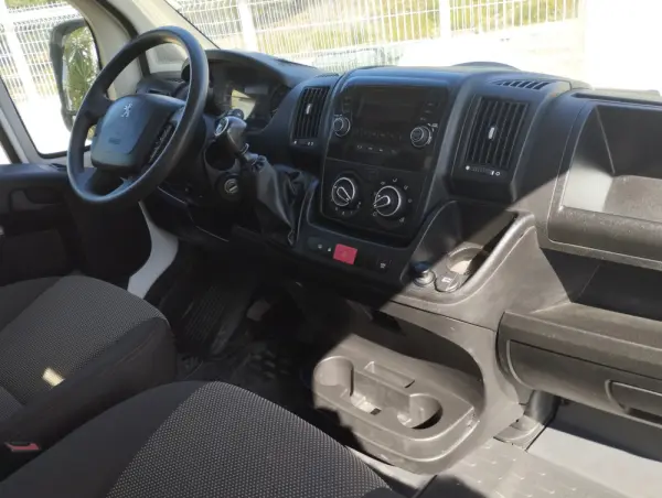 Peugeot Boxer 2.2 BLUE HDI ( CX CARGA BASCULANTE TRASEIRA) 8
