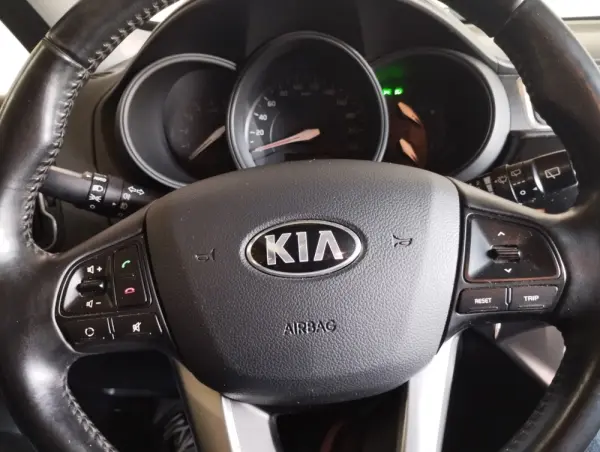 Kia Rio 1.1 Crdi 17