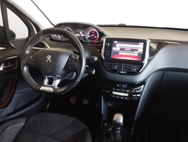 Peugeot 2008 1.2 PureTech GT Line 15