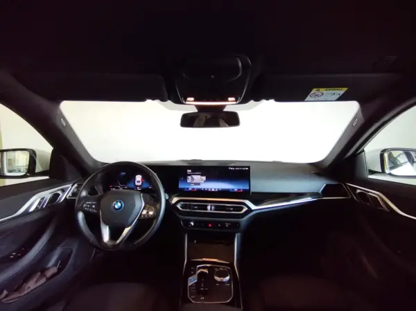 BMW i4 eDrive 35 10