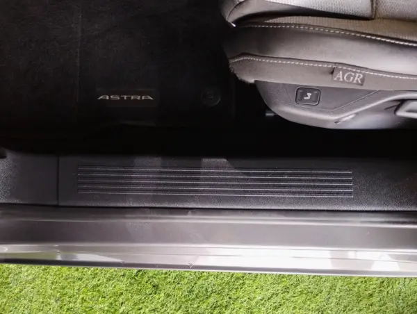 Opel Astra 1.6 T PHEV Elegance 28