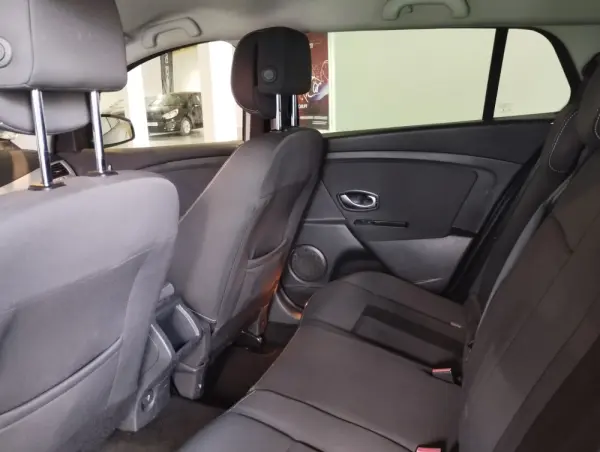 Renault Mégane Sport Tourer 1.5 DCI 110CV LIMITED 14