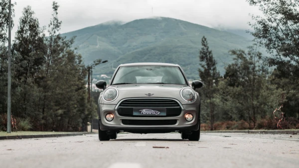 MINI 5 Portas One D 4