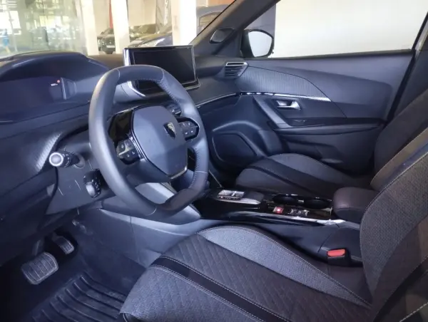 Peugeot 2008 e-2008 50 kWh Allure 13