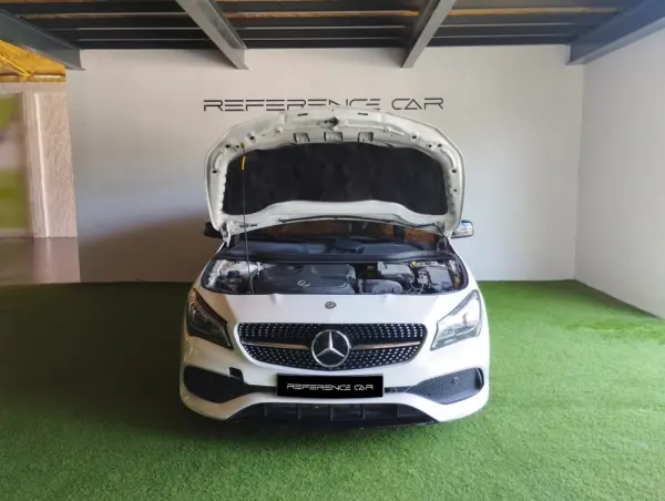 Mercedes-Benz CLA 200 Shooting Brake AMG Line 23