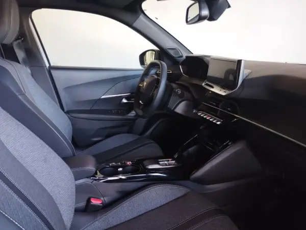 Peugeot 2008 e-2008 50 kWh Allure 8