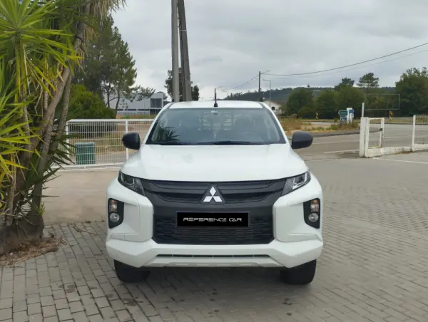 Mitsubishi L200 2.3 DI-D Space Cab Invite 4WD 3
