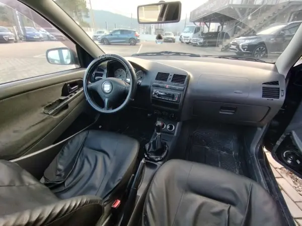 SEAT Ibiza 1.9 TDi Signo 8