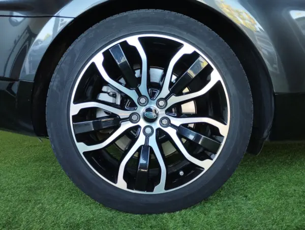 Land Rover Range Rover Sport P400e HSE Plug-In 27