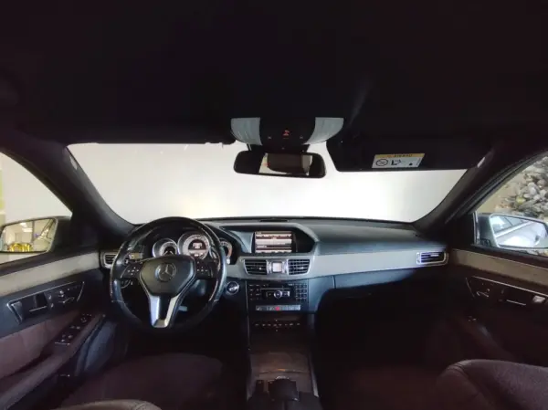 Mercedes-Benz E 300 Bluetec Hybrid Avantgarde 10