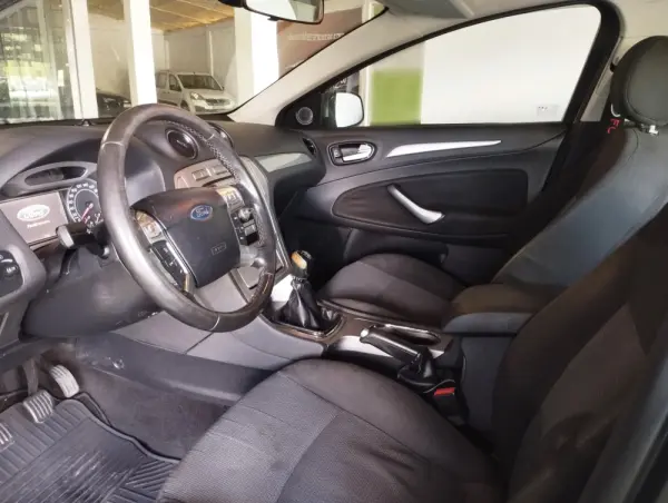 Ford Mondeo SW 1.8 TDCi Titanium 13