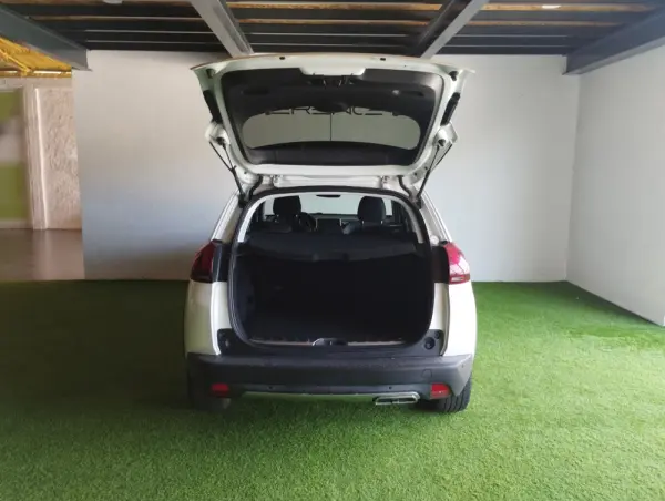 Peugeot 2008 1.2 PureTech GT Line 5