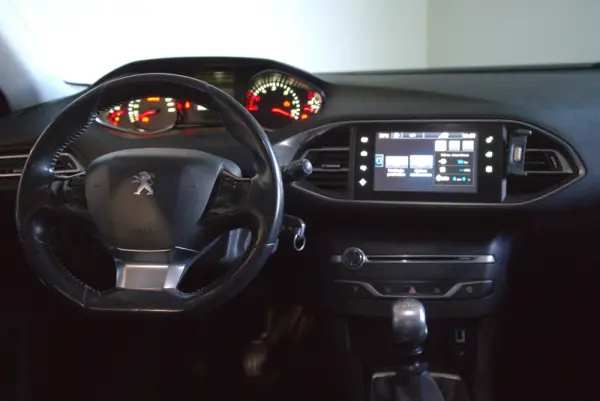 Peugeot 308 SW 1.6 HDI ALLURE 12