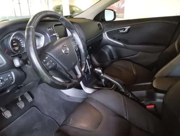 Volvo V40 2.0 D2 13