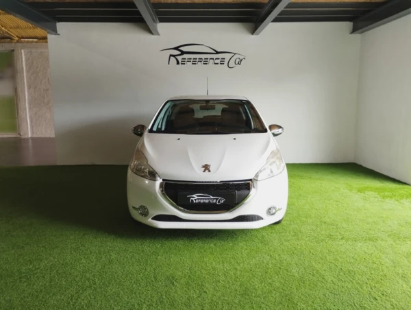 Peugeot 208 1.2 VTi SE Style 3