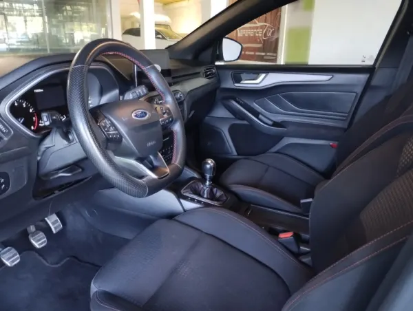 Ford Focus EcoBoost ST-Line Hybrid 12