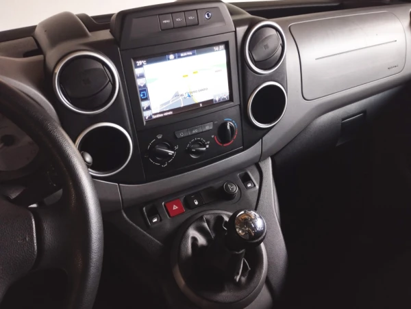 Peugeot Partner Outro 17