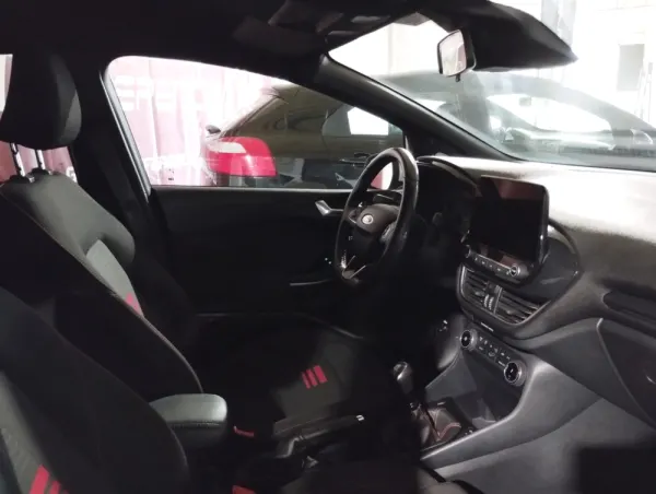 Ford Fiesta 1.0 EcoBoost ST-Line 4