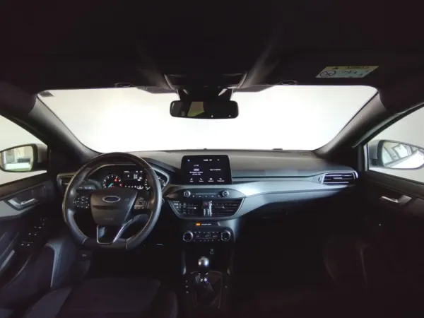 Ford Focus EcoBoost ST-Line Hybrid 9