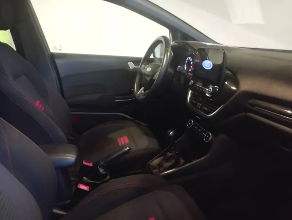 Ford Fiesta 1.0 EcoBoost ST-Line 8