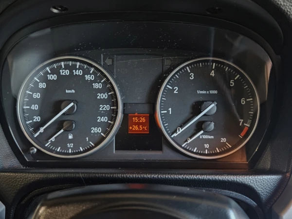 BMW 320 i Cabrio 11